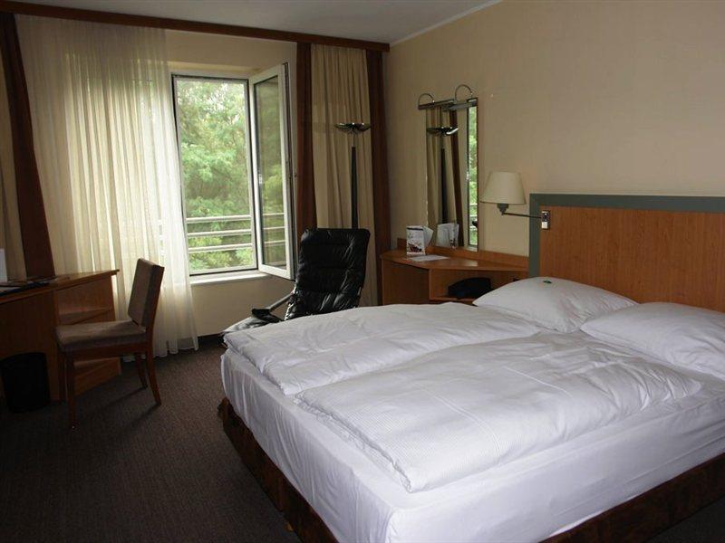 Nh Berlin Potsdam Conference Center Hotel Kleinmachnow Eksteriør billede